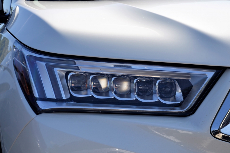 concession-auto-ST JULIEN-min_acura-headlamp-2834131